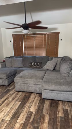 Casselbury couch