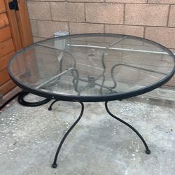 Round glass table
