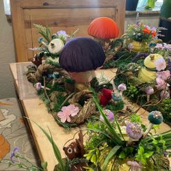 six Centerpiece Woodland Vintage Tea Kettle