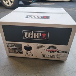 Brand New Weber 22 Inch Original Kettle Grill
