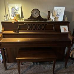 UPRIGHT PIANO