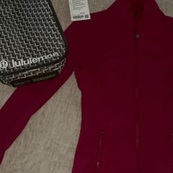 Lulu define jacket size 4 - Berry rumble Used Once 