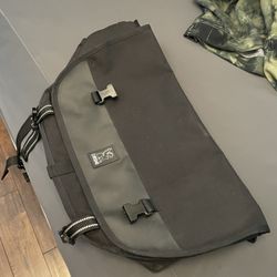 Chrome mini metro messenger bag