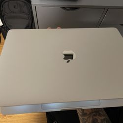 2022 MacBook Pro M2