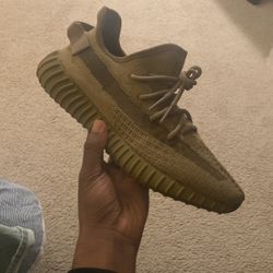Yeezy Size 9