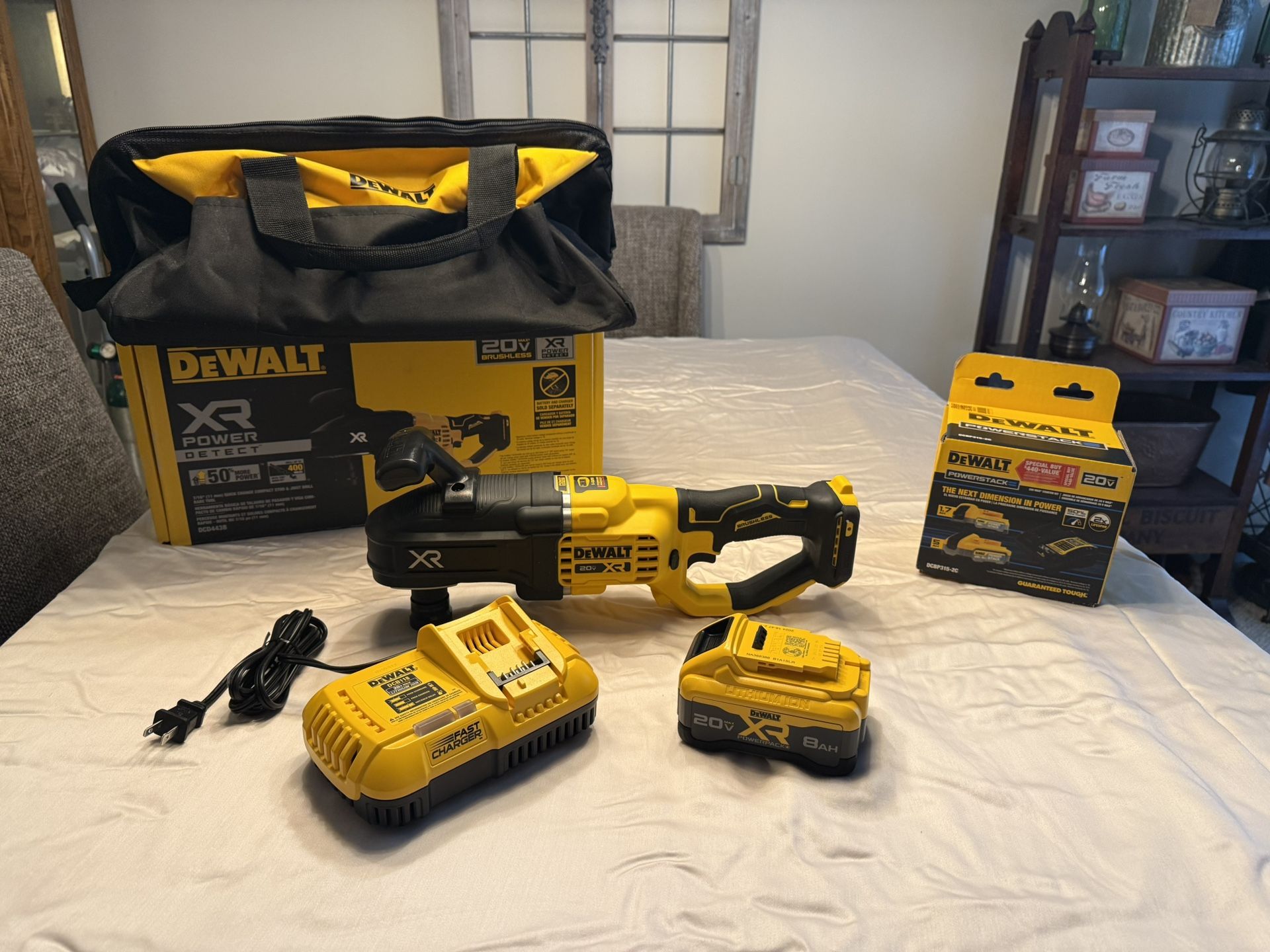DeWalt XR 20v Power Detect Joist Drill Kit