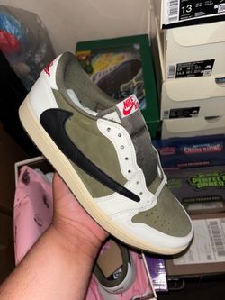 Jordan 1 Travis Scott medium Olive size 7C 10.5M 11.5M 14M