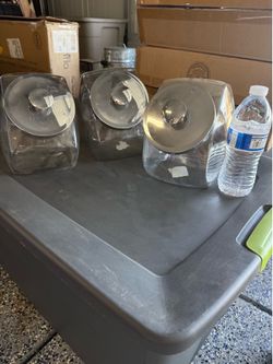Set of 3 Glass Canisters with Lids
