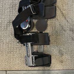 Excellent Condition Donjoy Knee Brace T Brace