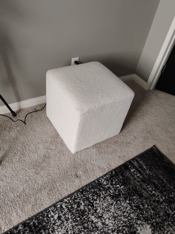 Cube Ottoman Chair