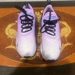 Nike Air Max 270 ( Women’s) Size: US Women’s 8 