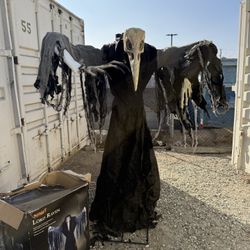 Spirit Halloween Lord Raven (rare) *read Description