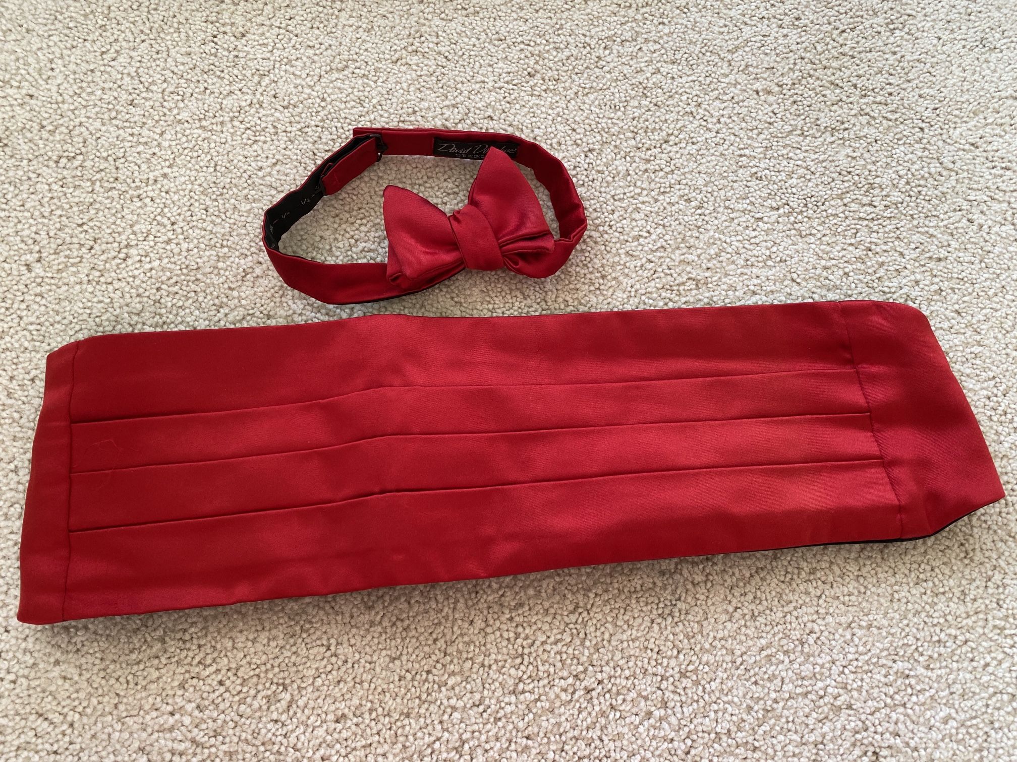 David Donahue Bow Tie and Cummerbund Set