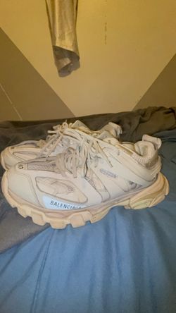 Crème Balenciaga size 43 give good offer