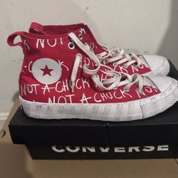 Red & white Chuck Converse 