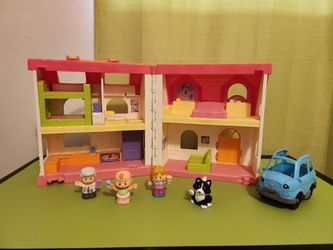 Fisher-Price Little People Interactive House Playset with Car and 4 Figures