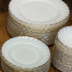 Fire King / Anchor Hocking ⚓️ Serving Platter, Salad & Dinner Plates in Golden Shell Pattern