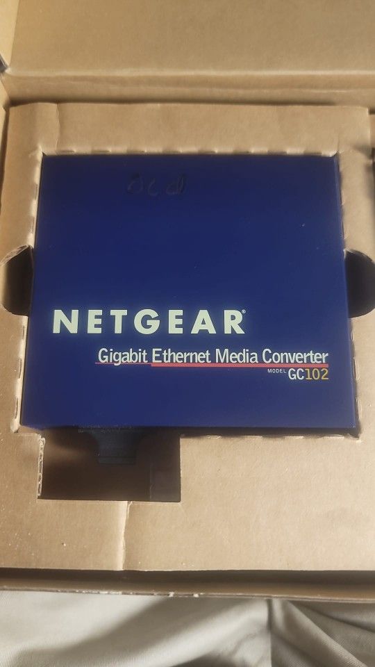 Netgear Gigabit Ethernet Media Converter model GC102