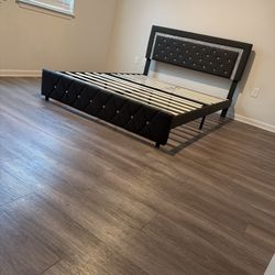 Queen Size Diamond Headboard Set