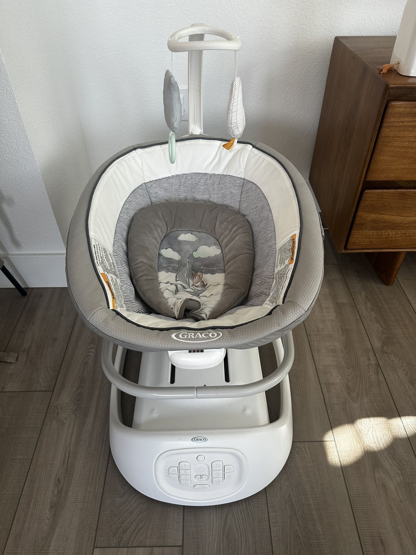 Graco Sense2Soothe Baby Swing