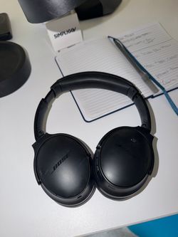 Bose headphones QC35