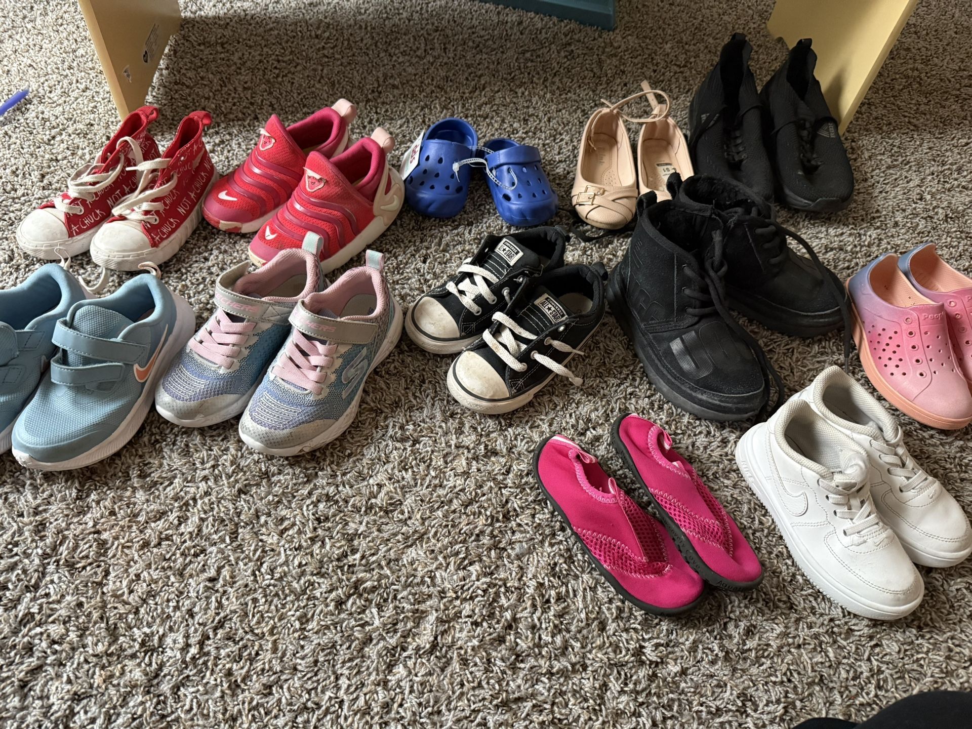 Toddler Girl Shoes (sketchers, Nike, Ugg , Converse, Etc)