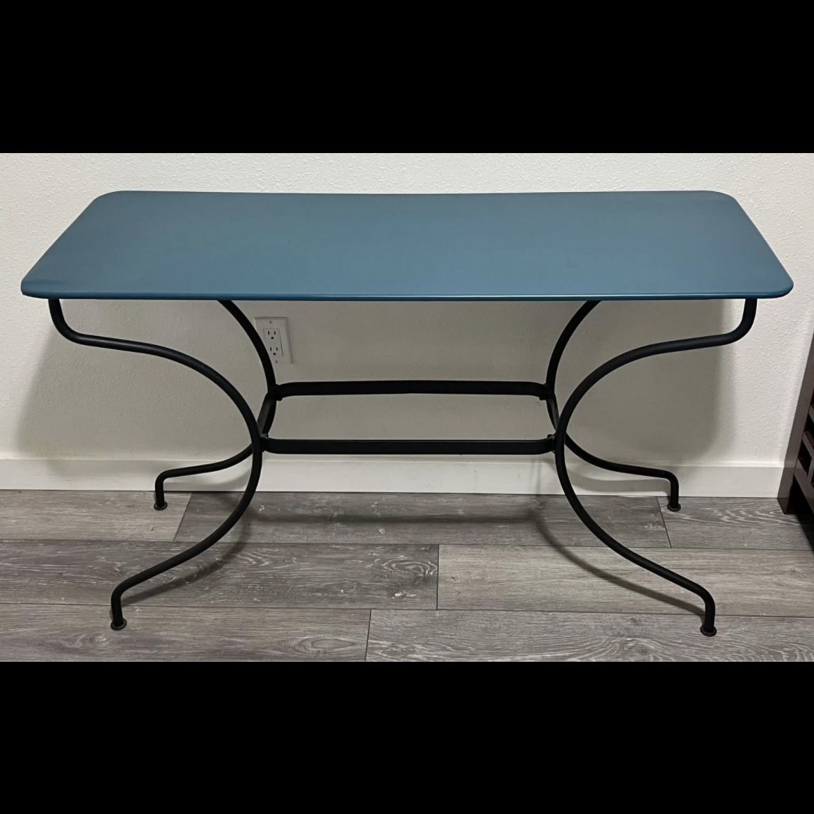 Metal Table Stand
