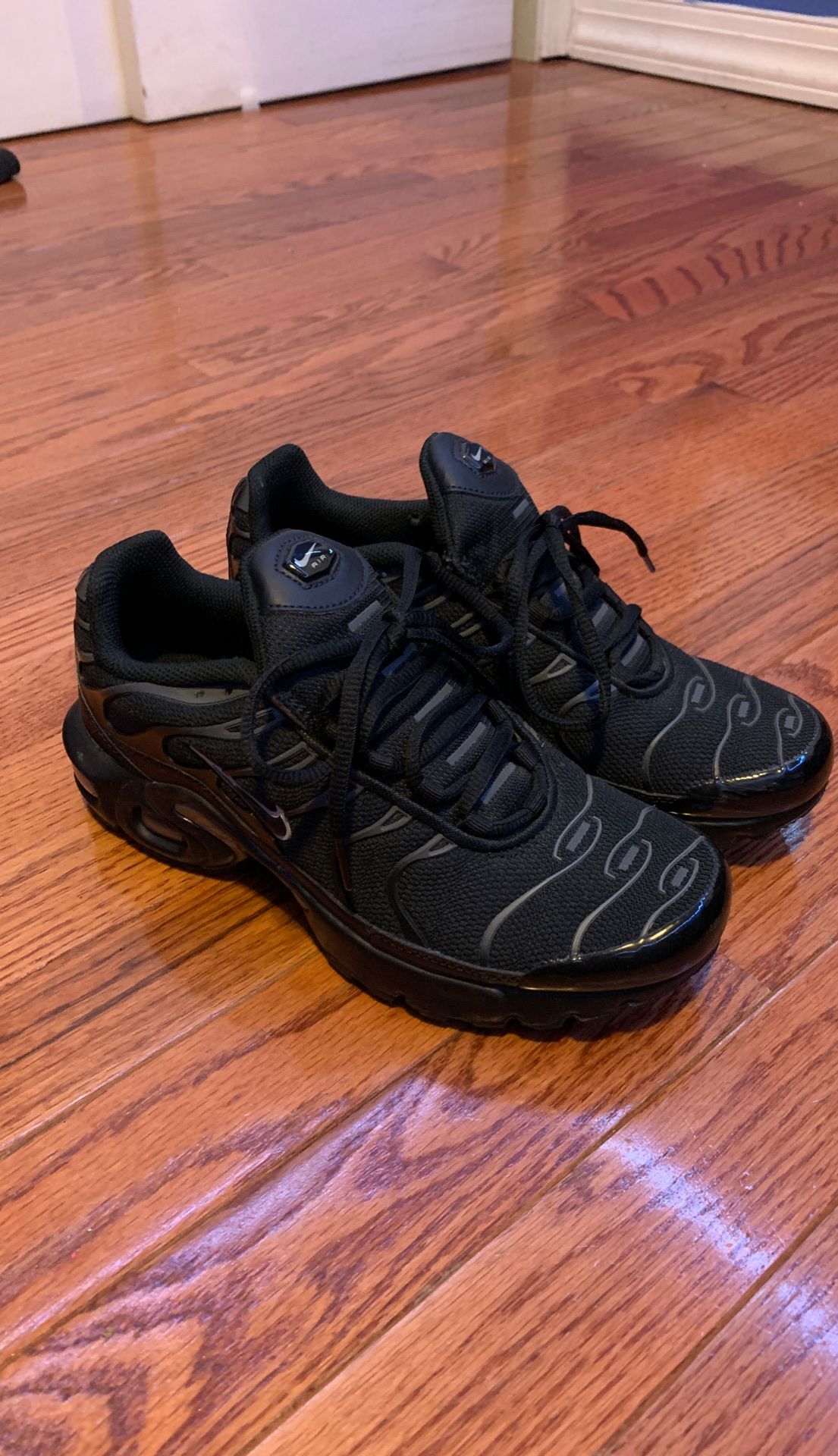 Nike Air Max Plus Black Size 6