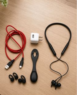 Noise-Cancelling Wireless Earphones with Accessories