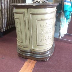 Vintage Beautiful Side Table 