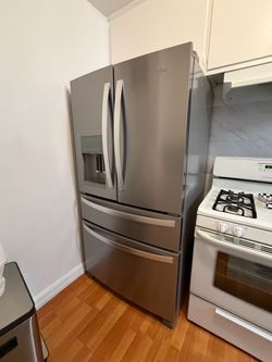 Whirlpool 4 door refrigerator