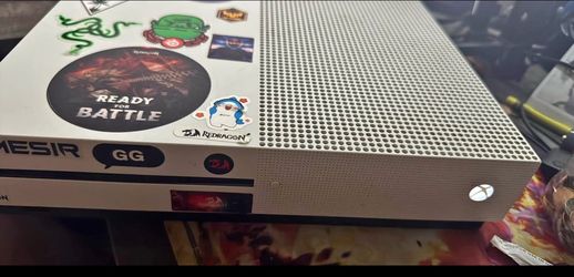 Xbox one s with disc