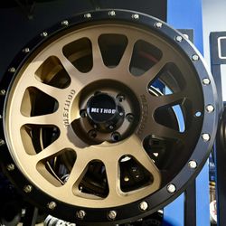 Super. Deal. METHOD 20x10 6x139.7 Bronze Wheels For 6 Lug Truck SUV  (We Finance)