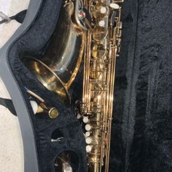 Harleton Tenor Saxophone 