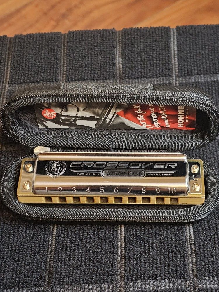 HOHNER CROSSOVER HARMONICA