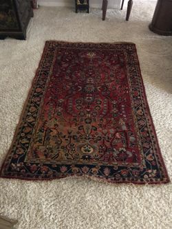 Antique Persian Sarouk rug 4 X 6.6