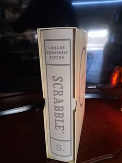 Scrabble Vintage Bookshelf Edition