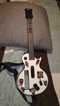 Guitar Hero Guitar for Wii- Missing Controller  Cover