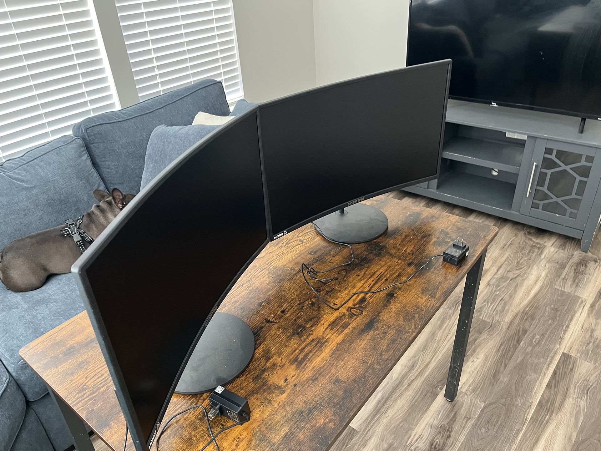 TWO SCEPTRE Curved Gaming Monitor