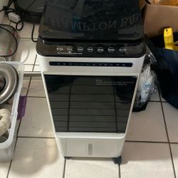 Evaporative Air Cooler With Swing Option