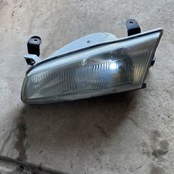1(contact info removed) Toyota Camry Driver Side Front Headlight