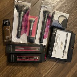 MUA makeup brushes & accessories ($1 - $5)