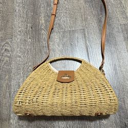 Straw crossbody bag for women hand woven rattan beach