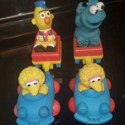 (9)Vintage Original Sesame Street Toys 