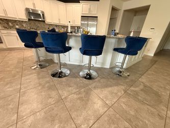 Bar stools never used