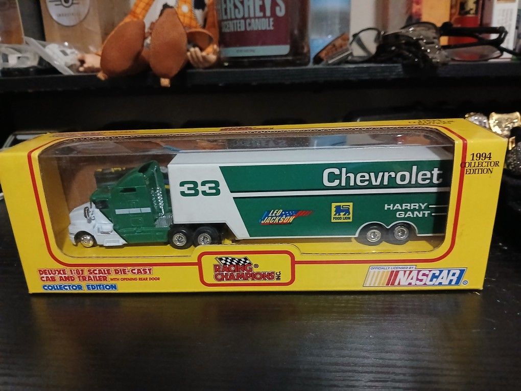 Brand New Racing Champions 1994 Collector Edition Harry Gant 1:87 Transporter Die cast 