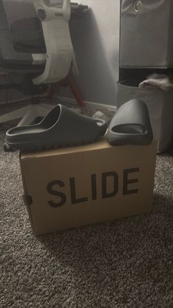yzy slide 8
