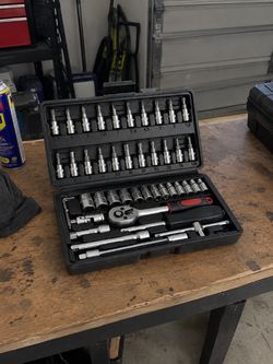 46 Piece Socket & Bit Set with Ratchet – Mechanics Tool Kit