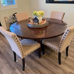 Dining Table & Chairs