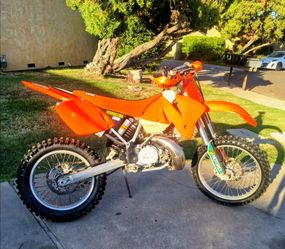 2000 KTM 300MXC   SUPER CLEAN